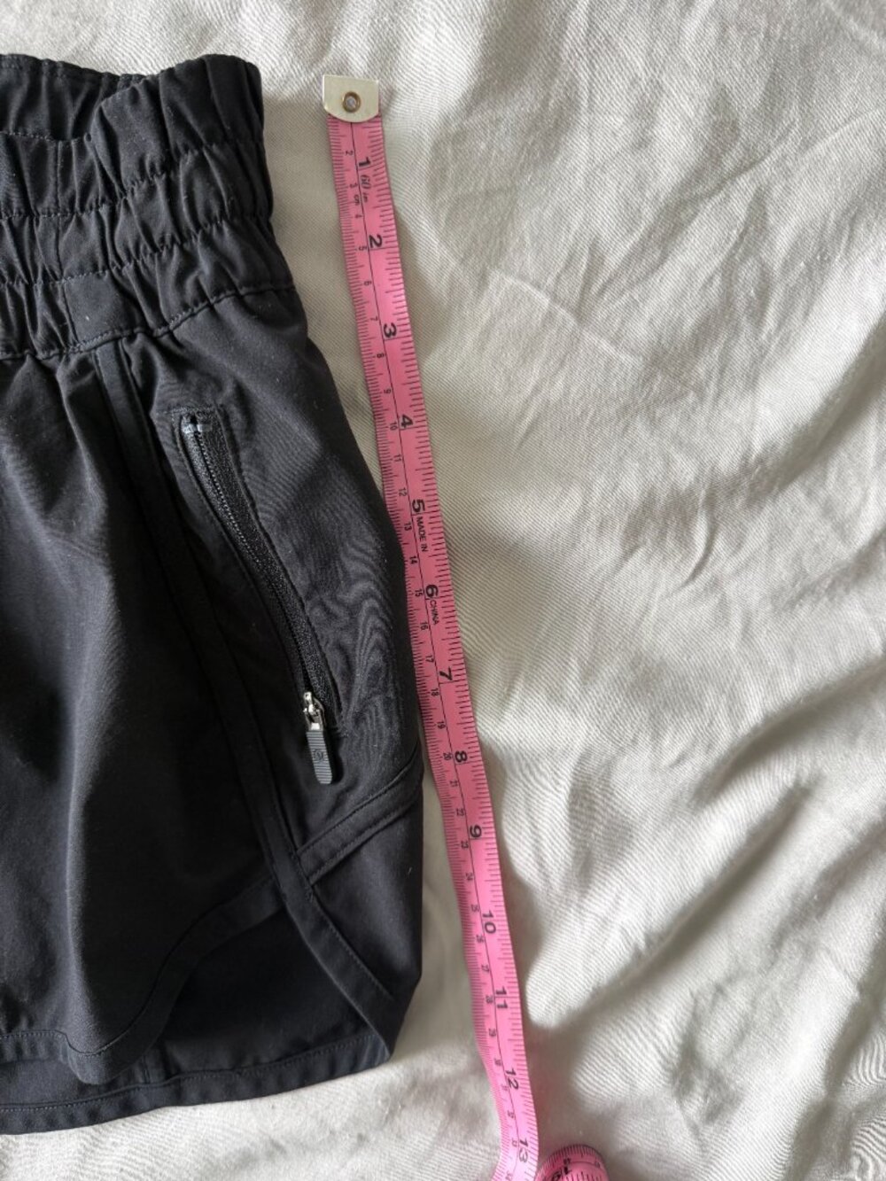 Lululemon Speed Up Short 2.5" Low Rise Size 6 - Picture 6 of 12